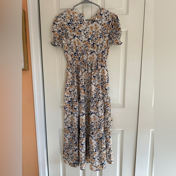 Flower Patterned MIDI Dress - Picture 2 of 2